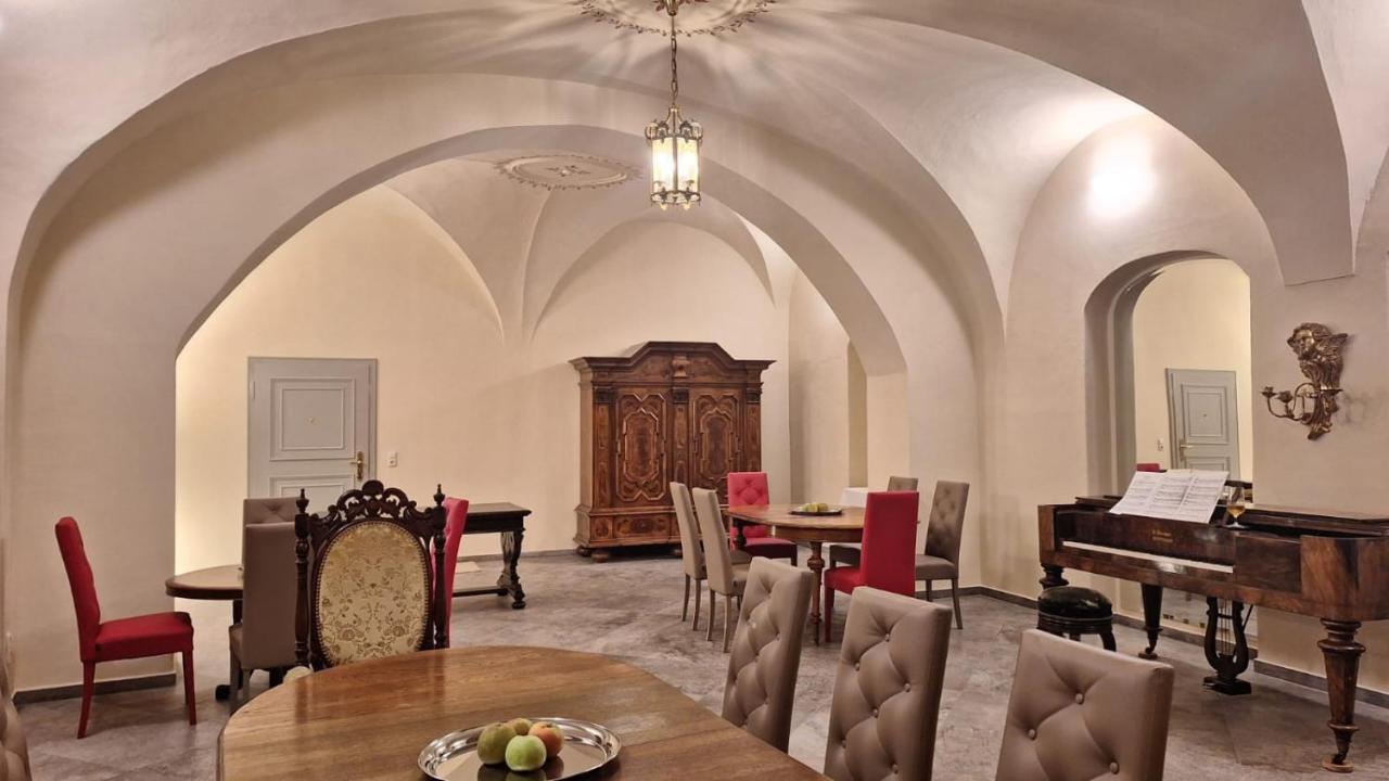 Stadtpalais Bellevue-Suite 3- Zimmer- Maisonettewohnung Mit Dachterrasse Maximal 4 Personen 바우트젠 외부 사진